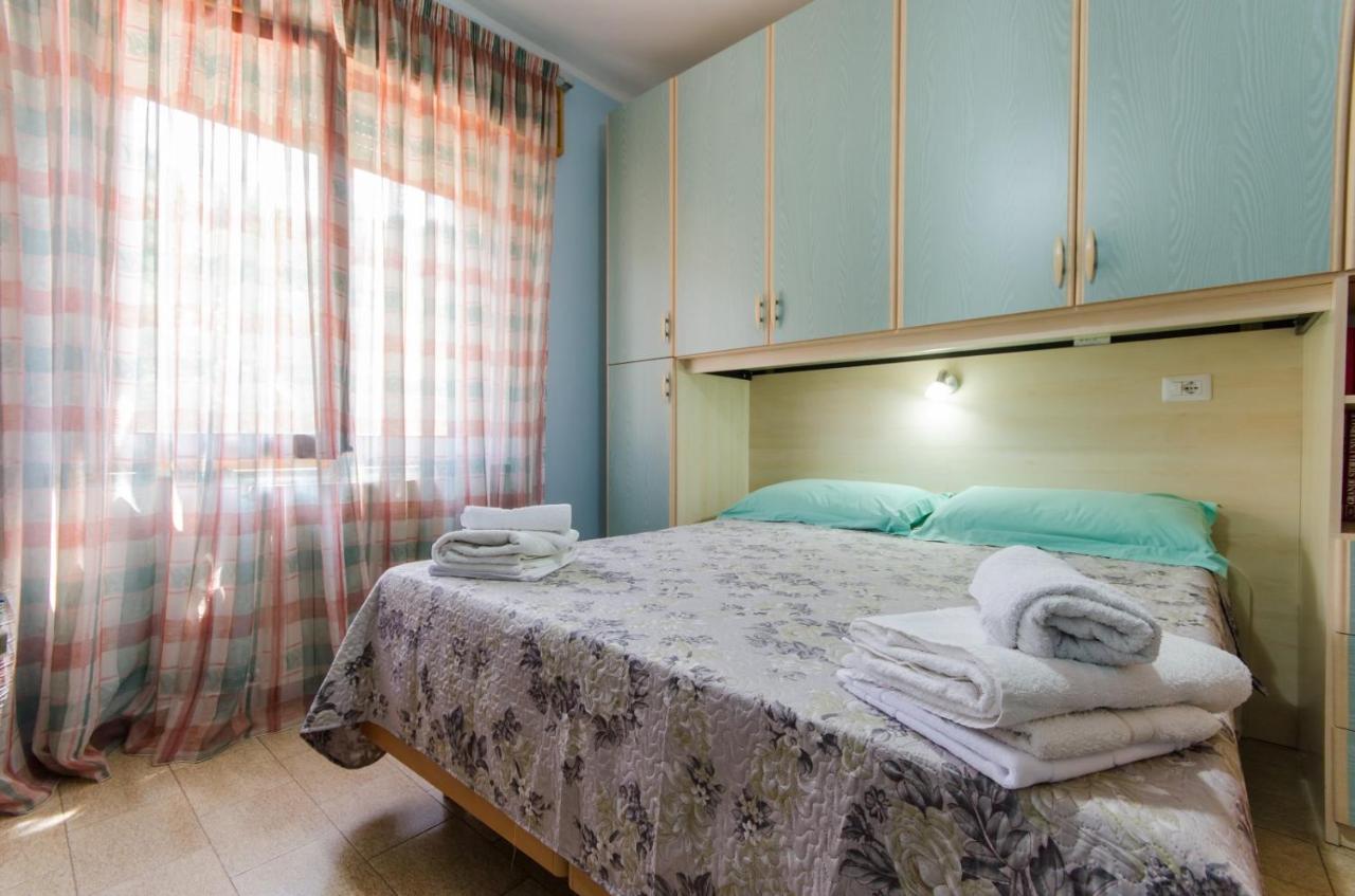 Vacanze A Loceri Екстериор снимка